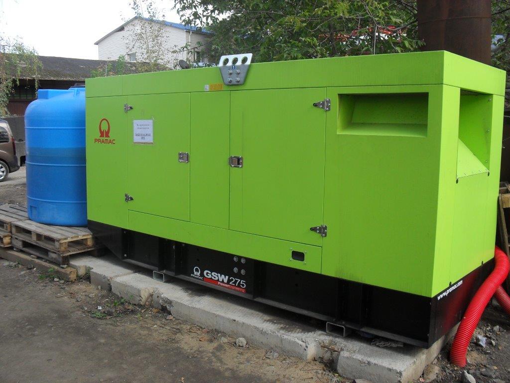 дизельный генератор с дополнительной топливной емкостью